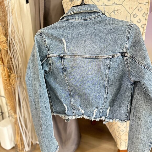 CUTE TRENDY, STYLISH, Girls/Young Adult Medium Blue Jean Jacket! - Picture 6 of 7